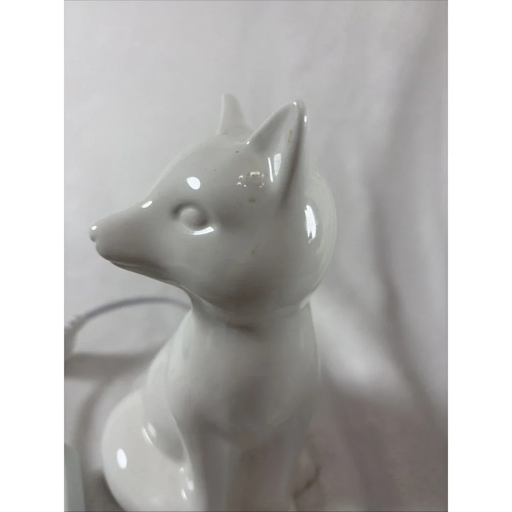 Target White Ceramic Cat Accent Lamp Figural Kitty Night Light Minimalist Boho